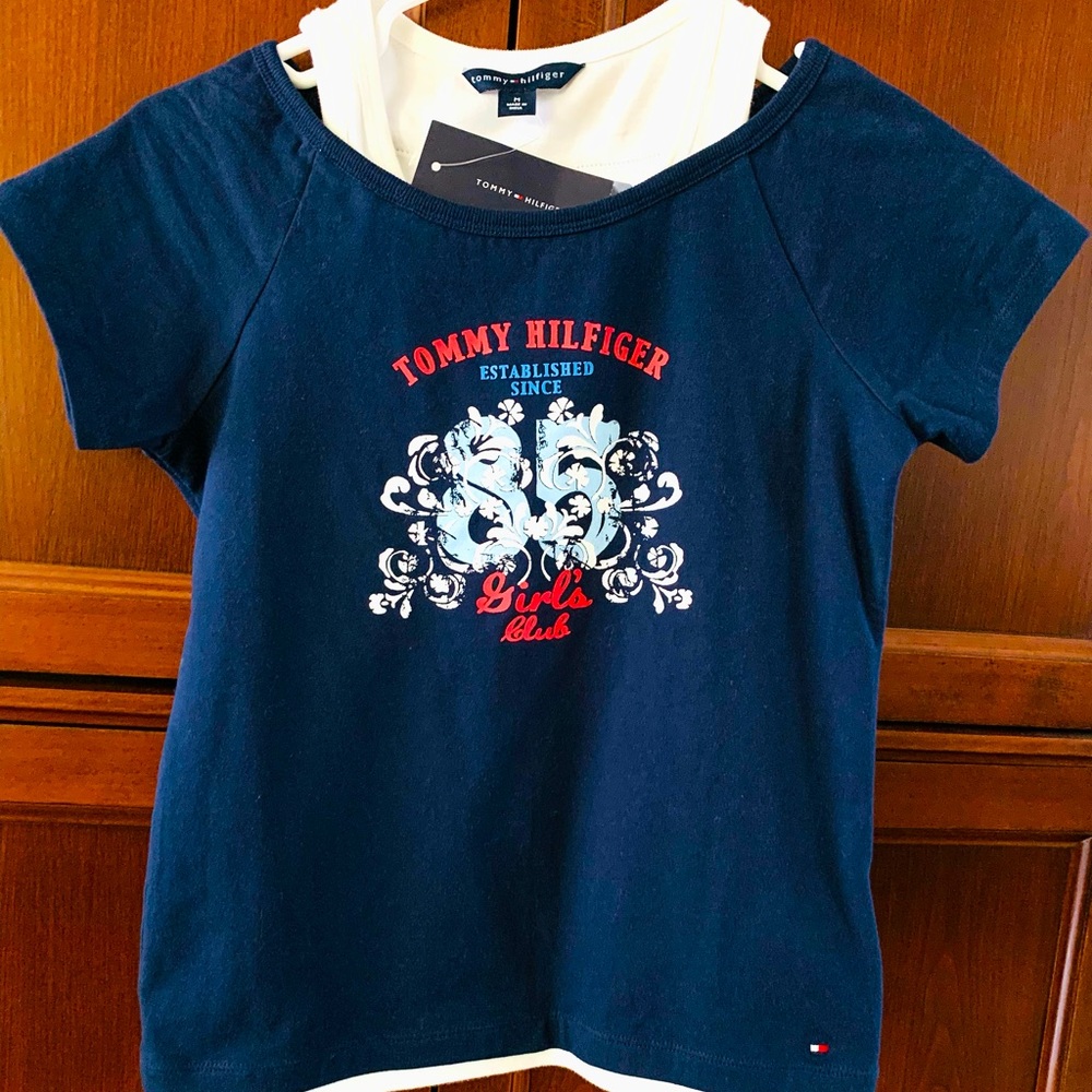 Tommy Hilfiger navy blue & white cotton t-shirt top logo on its front Girls M